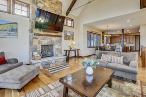Living Area - This space has plenty of room for enjoying conversation beside the gas fireplace - Baldy Mountain Overlook Breckenridge Vacation Rental