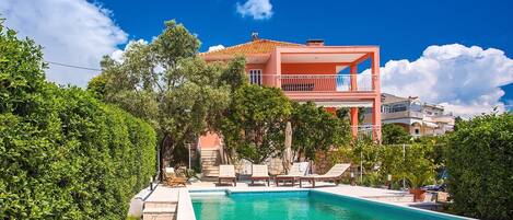 Large pool with max privacy and  lovely sun deck 