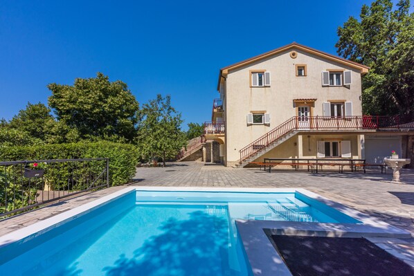 Piscina externa