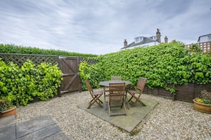 Private courtyard garden