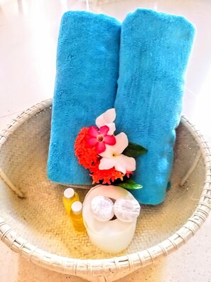 Bathroom amenities