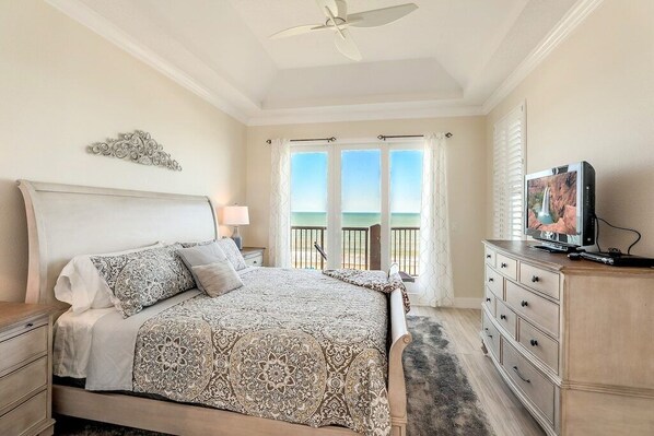 LUXURIOUS PRIMARY BEDROOM