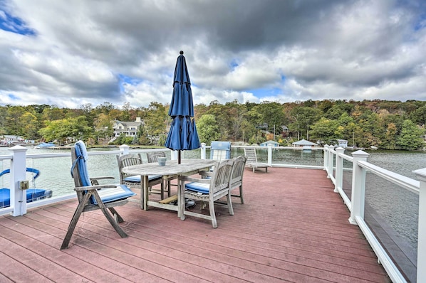 Welcome to your Lake Hopatcong retreat!