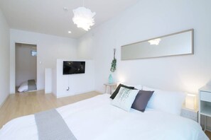 full bedroom