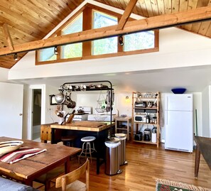 Kitchen and dining area.