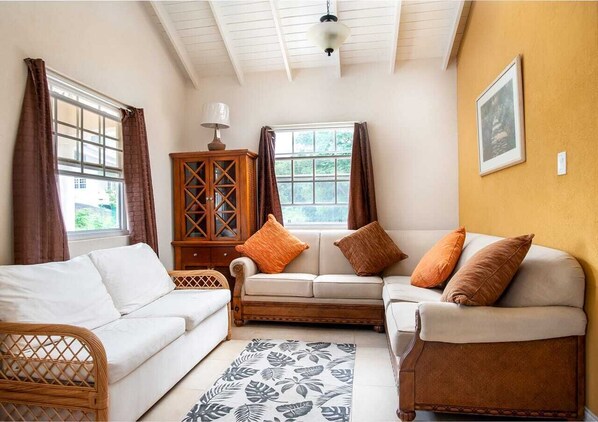 Lounge/ TV Room

