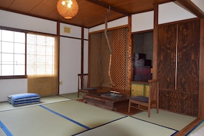 Between 8 tatami rooms