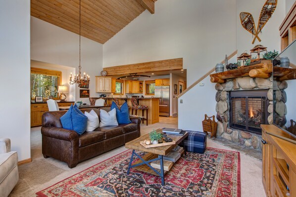 Three Bedroom, Three Bath Townhome in Lower Deer Valley - Less Than a Mile to Ski Resorts!