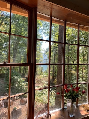 Bay window with view of  lake. No direct access to lake from property.
