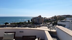 Private Dachterrasse mit traumhaften Meerblick