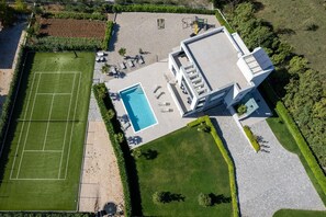 Villa Marijeta exclusive 5 star villa with heated pool, 6 bedrooms, tennis and basketball court