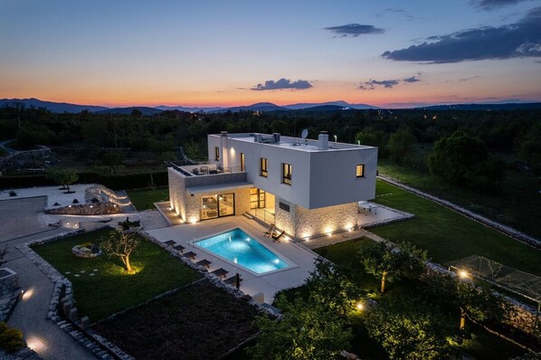 Villa M30 with private heated pool, 3 en-suite bedrooms, absolute privacy