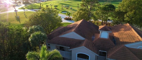 Stunning Villa with PGA Learning Center views & complimentary pitch & putt golf.