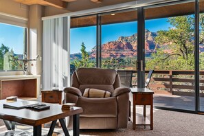 Glorious Red Rock Mountain Views out the Large Panoramic windows