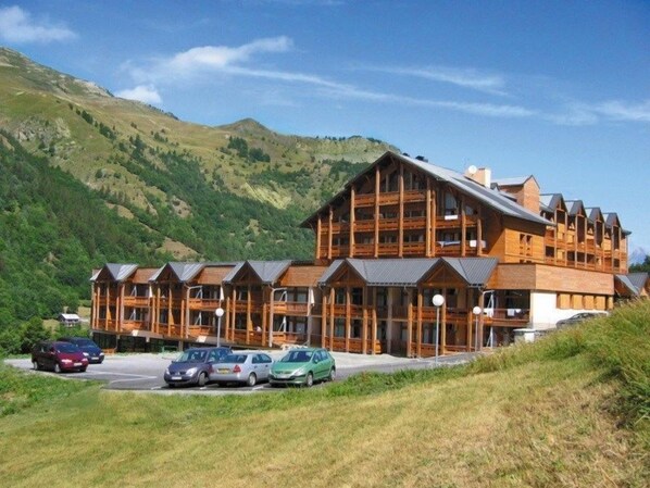 Experience the picturesque atmosphere at this amazing property.