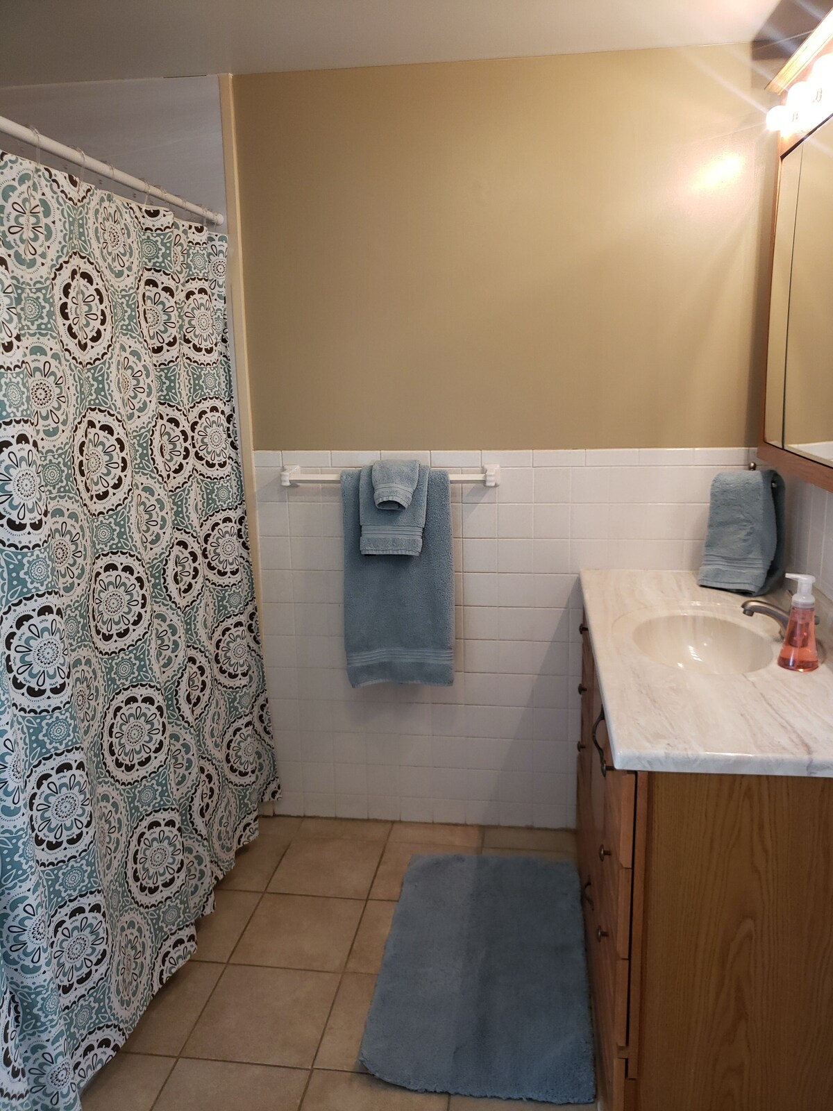 Comfortable Apartment for Traveling Professionals