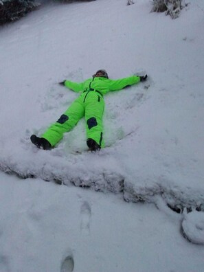 Skidåkning och snöaktiviteter