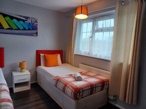 Poynters House - Huku Kwetu (Luton) (4121)