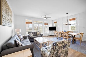 2nd Floor Open Concept Living Area