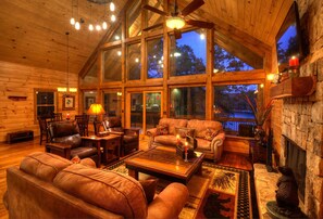 Rustic Elegance with Beautifully Lake Views