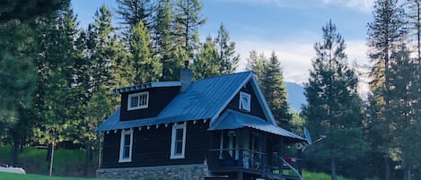 Our favorite cabin @meadowland ranch