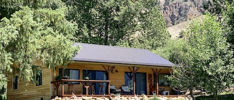 Sage Cabin at Little Trail Creek