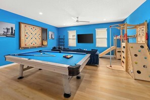 Loft w/ Air Hockey, Pool Table & Mini Jungle Gym