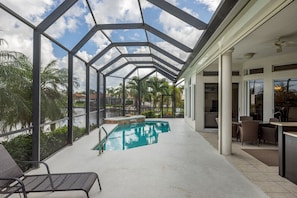 Outdoor lanai and pool