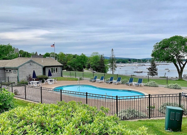 Welcome to Harbor Breeze!