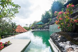 Luxury 2 story, 2 Bedroom villa, Uluwatu