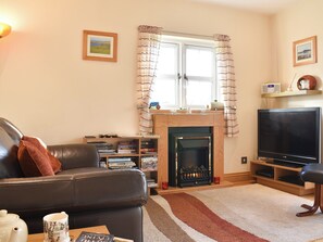 Comfortable living area | River Cottage - Milton, Drumnadrochit, near Inverness