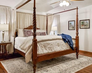 Beautiful King Size Master Bed