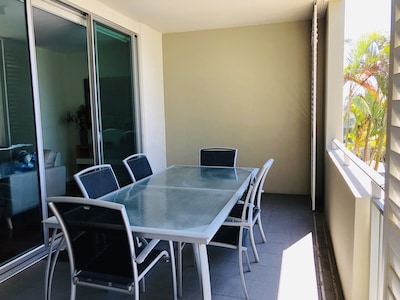 Beachfront Cabarita Beach - Pool & Mountain Views - 2 Bed Apartment