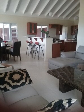 An open plan CoolerShade at your disposal