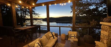 Lake front home with large multi-level decks overlooking the lake