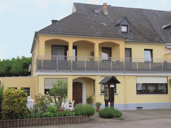 Weingut-Gästehaus Konrad Kirsten - Casa la vino