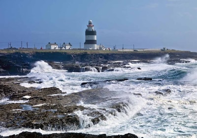 Holiday Home Close to Hook Lighthouse on Ireland's Ancient East. Ceol Na Mara Sleeps 11
