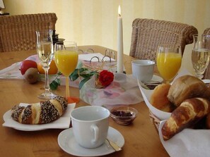 Breakfast meal