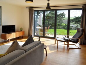 Comfortable living area | The Perch - Highfield, Nancherrow, near Penzance