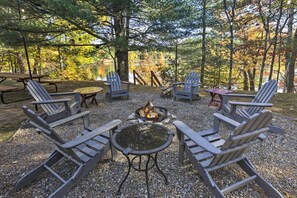 Private Outdoor Space | Wood-Burning Fire Pit