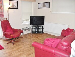 Light and airy living area | Watch House, Fowey