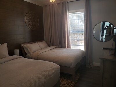 PLUSH COZY PRIVATE SUITE MINS from DOWNTWN RALEIGH