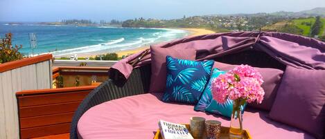 Amazing  views across Bombo beach, Kiama harbor and lighthouse from the daybed.