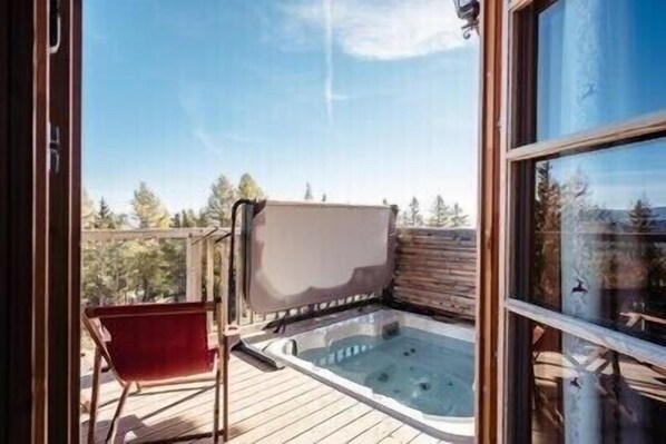 Bain à remous extérieur