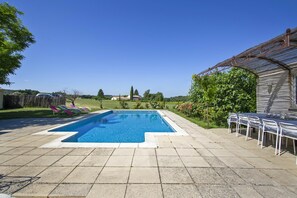 Vue sur piscine