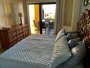 Wake up and see the ocean from bed