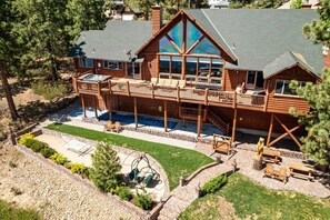 Beautiful backyard facing lake