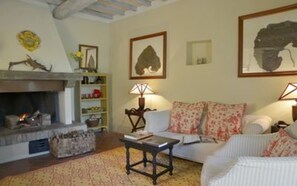 Autumn, Living Room, Spring, Summer