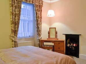 Cosy and inviting double bedroom | Pear Tree Cottage, Bowness on Windermere