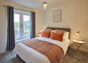 Hoggarths Retreat, Whitby - Host & Stay